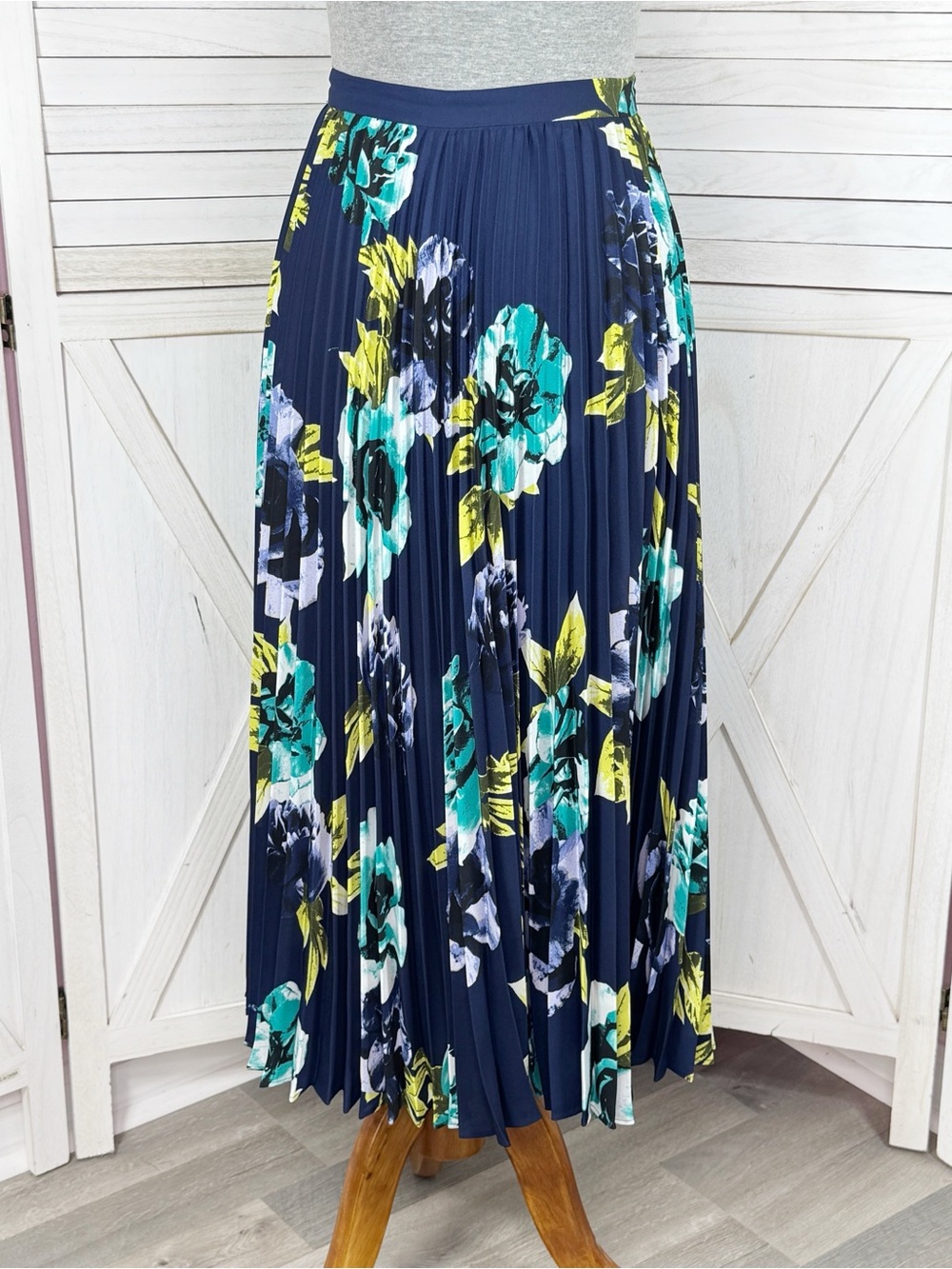Tahari Arthur S Levine Floral Accordion Pleated Midi Skirt‎ Blue Multi Size 8